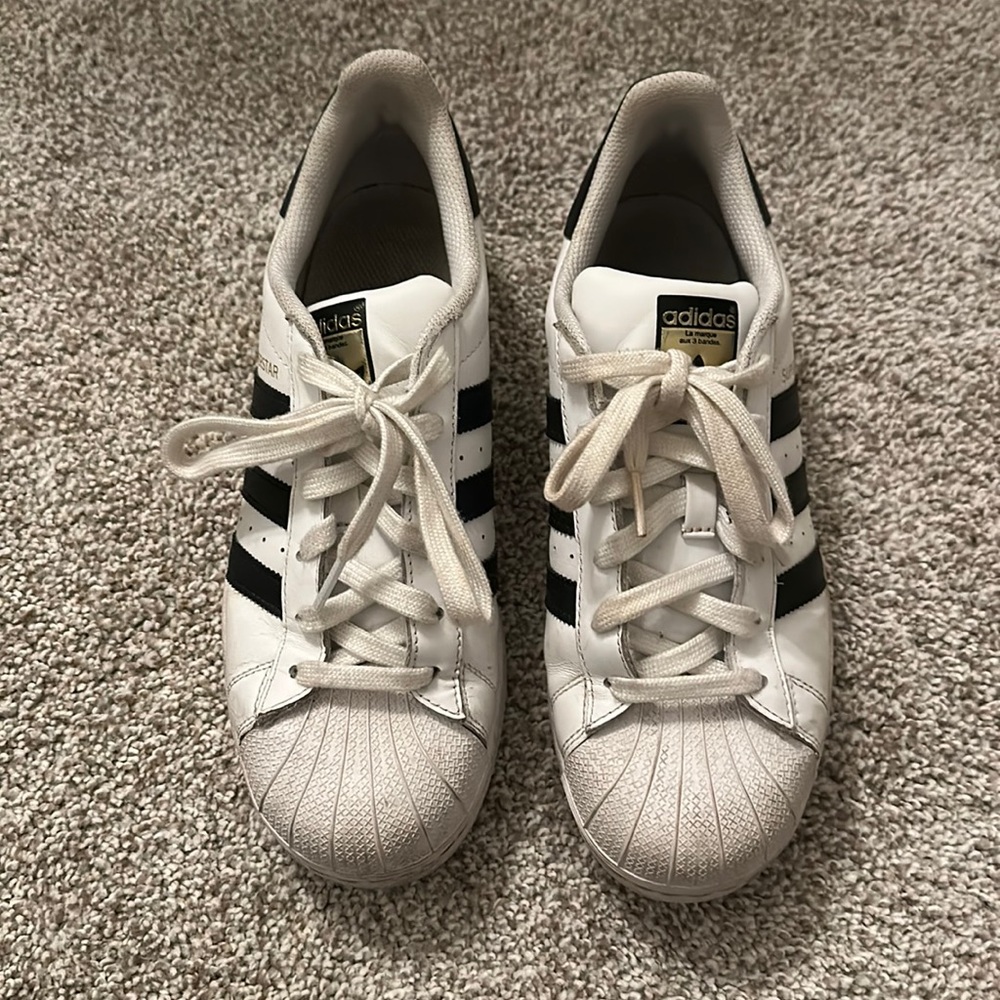 Adidas All Star size youth 7, women’s 8.5